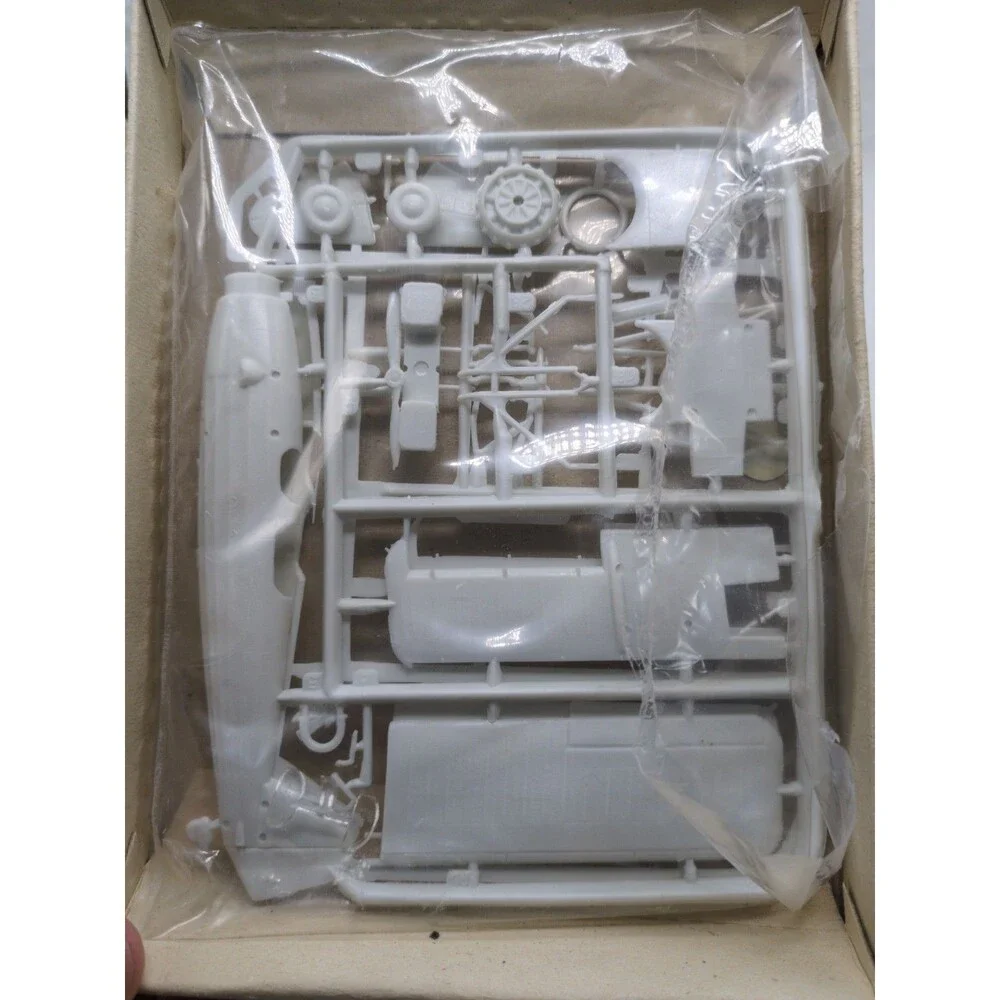 LWS CZAPLA Communication Observation Aircraft 1/72 Model Kit